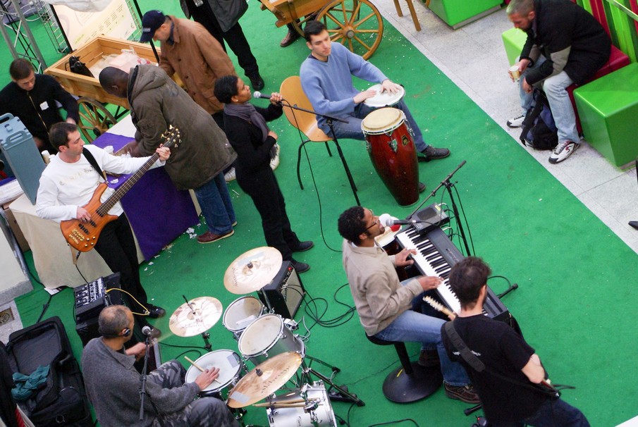 Evry Daily Photo - Concert Ebena Inauguration Gare Evry Centre 227.jpg